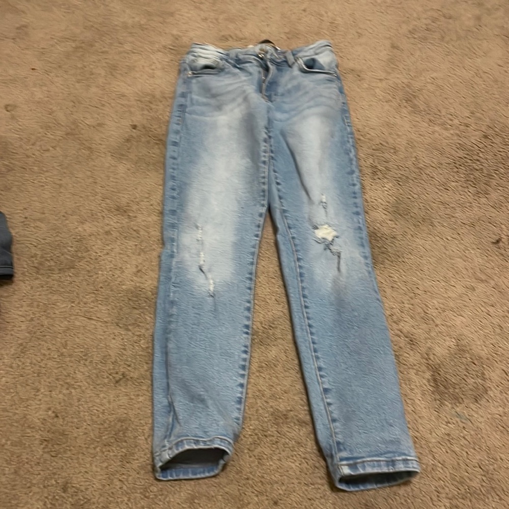 skinny blue jeans